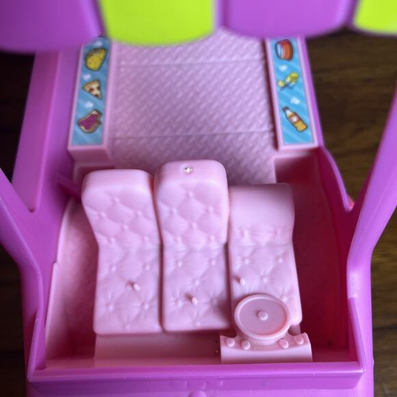 Hasbro 2017 Littlest Pet Shop Treats Truck Pink No Pets In Used Condition As Is - Picture 8 of 13